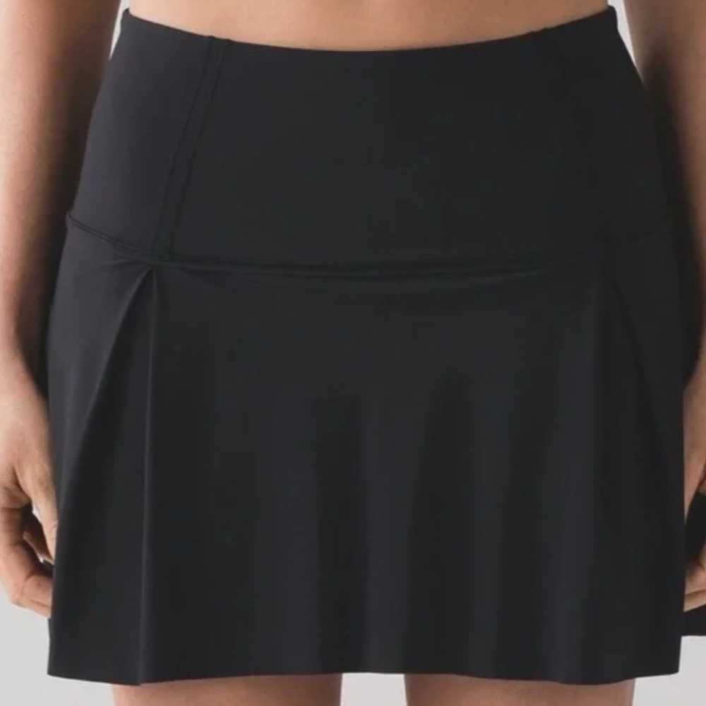 Lululemon black Lost in Pace skirt Retail $89.00 8 Tall